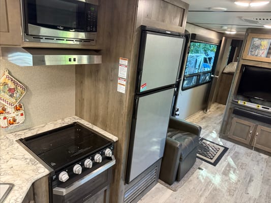 James's Keystone 29fk Travel Trailer