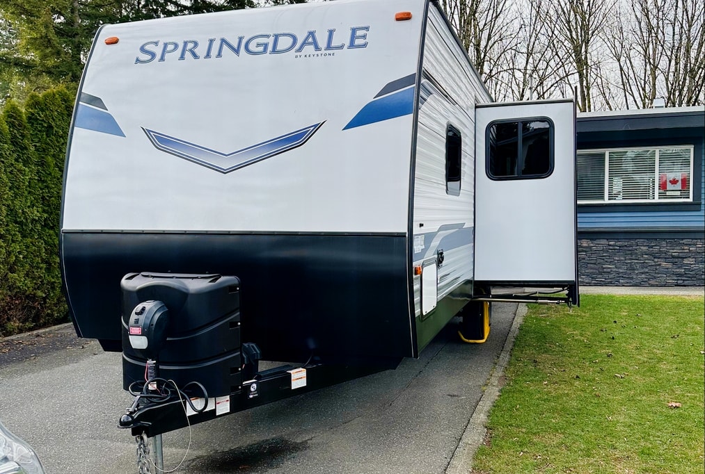 Falcon Peak Rentals- 2022 Keystone 240BHWE Travel Trailer
