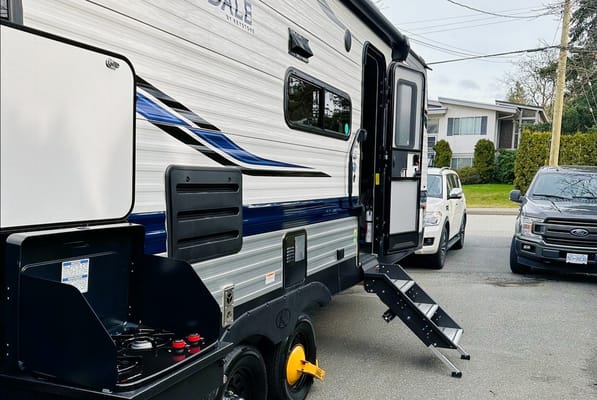 Falcon Peak Rentals- 2022 Keystone 240BHWE Travel Trailer