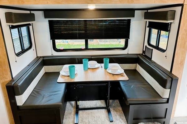 Falcon Peak Rentals- 2022 Keystone 240BHWE Travel Trailer