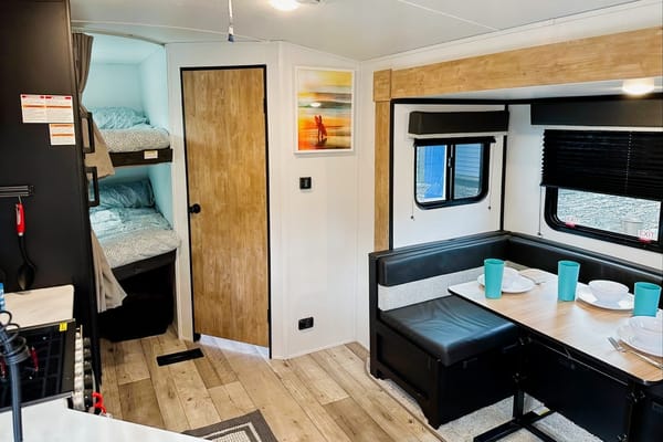 Falcon Peak Rentals- 2022 Keystone 240BHWE Travel Trailer