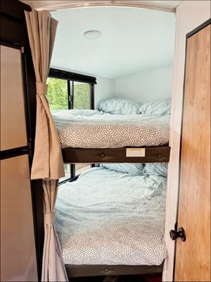 Falcon Peak Rentals- 2022 Keystone 240BHWE Travel Trailer