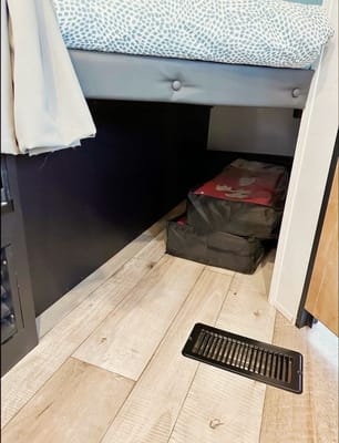 Falcon Peak Rentals- 2022 Keystone 240BHWE Travel Trailer