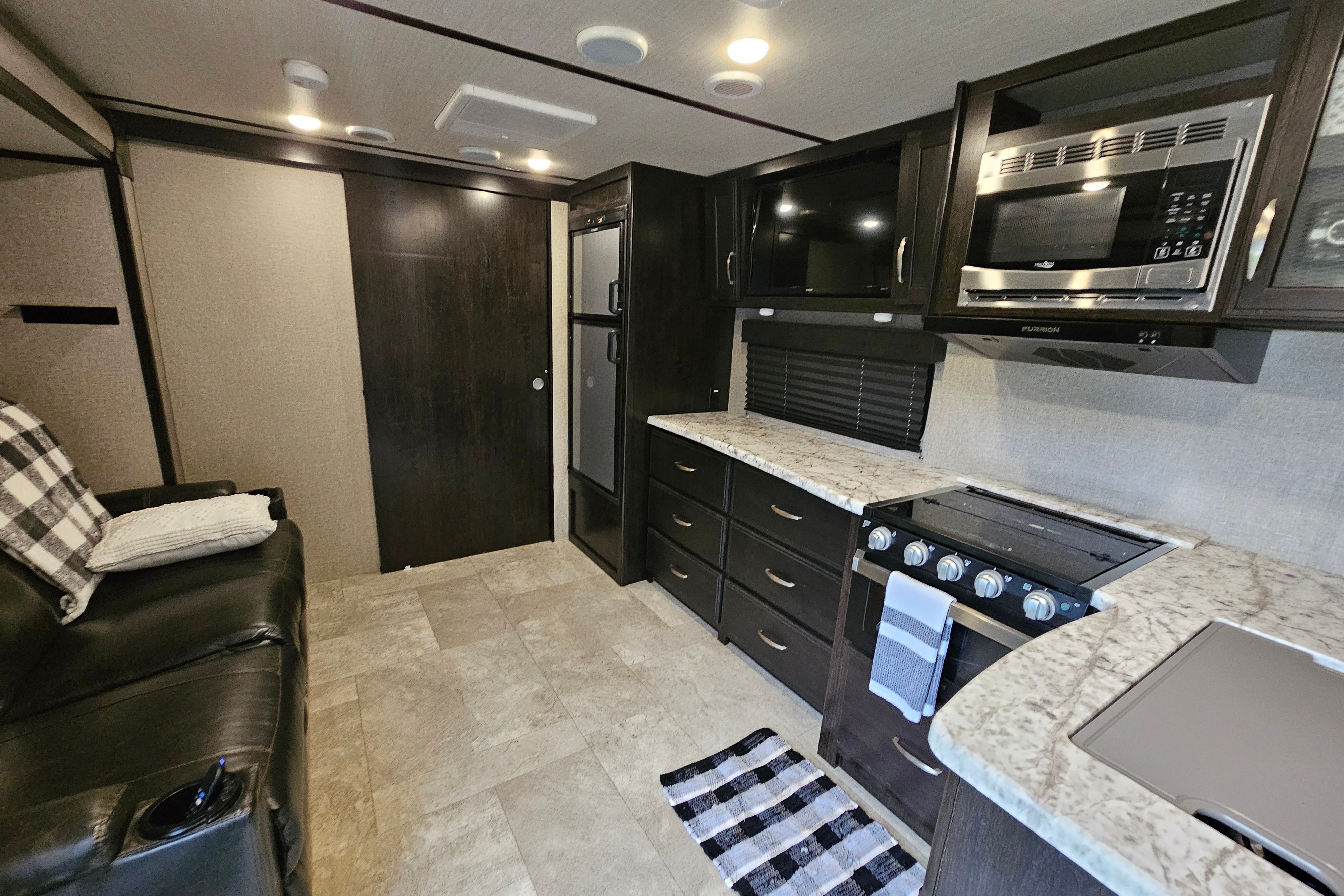 "IMAGINE" A Luxury Vacation - Sleeps 2