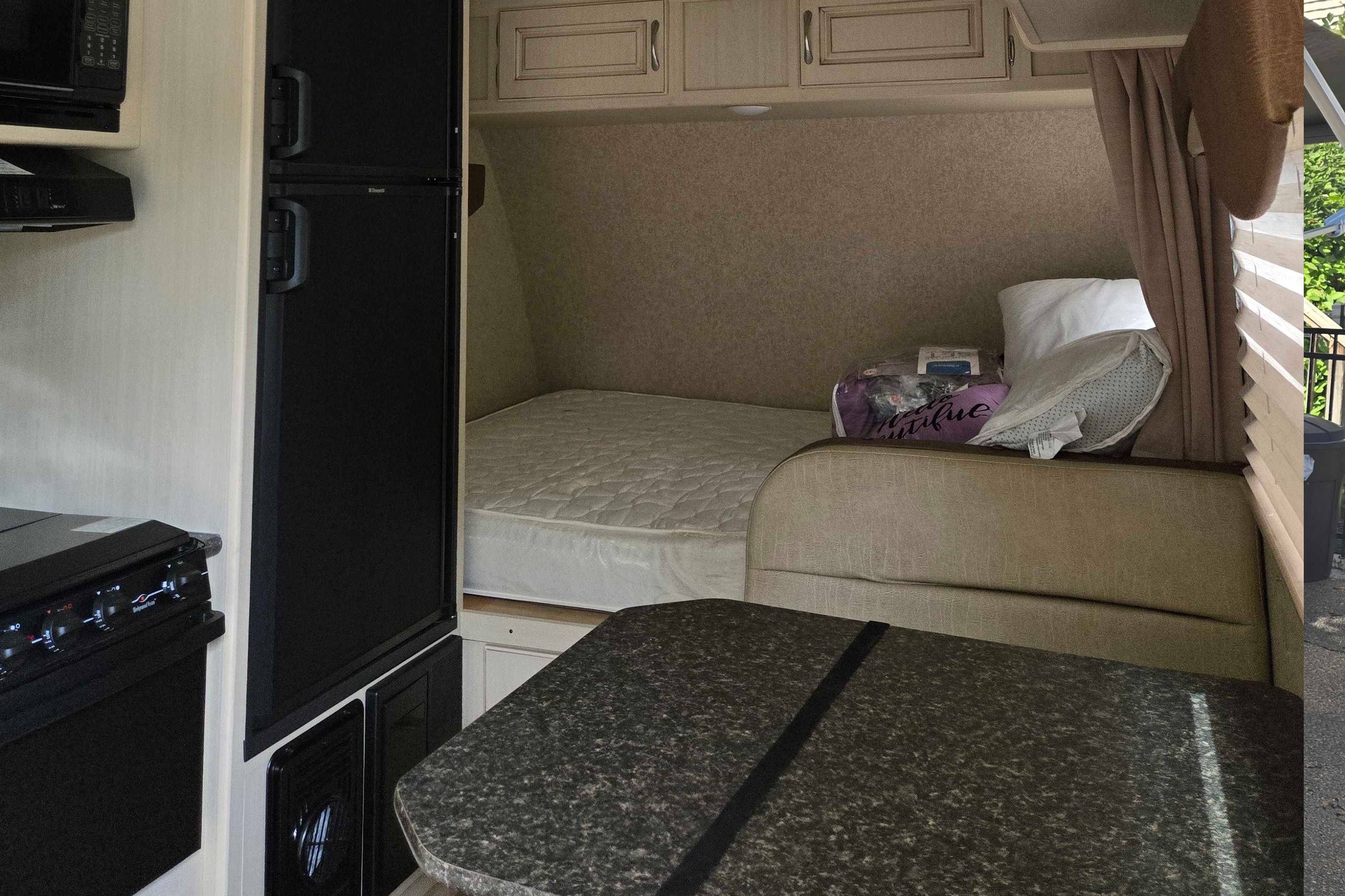 Guillermo's Winnebago 1706fb Travel Trailer
