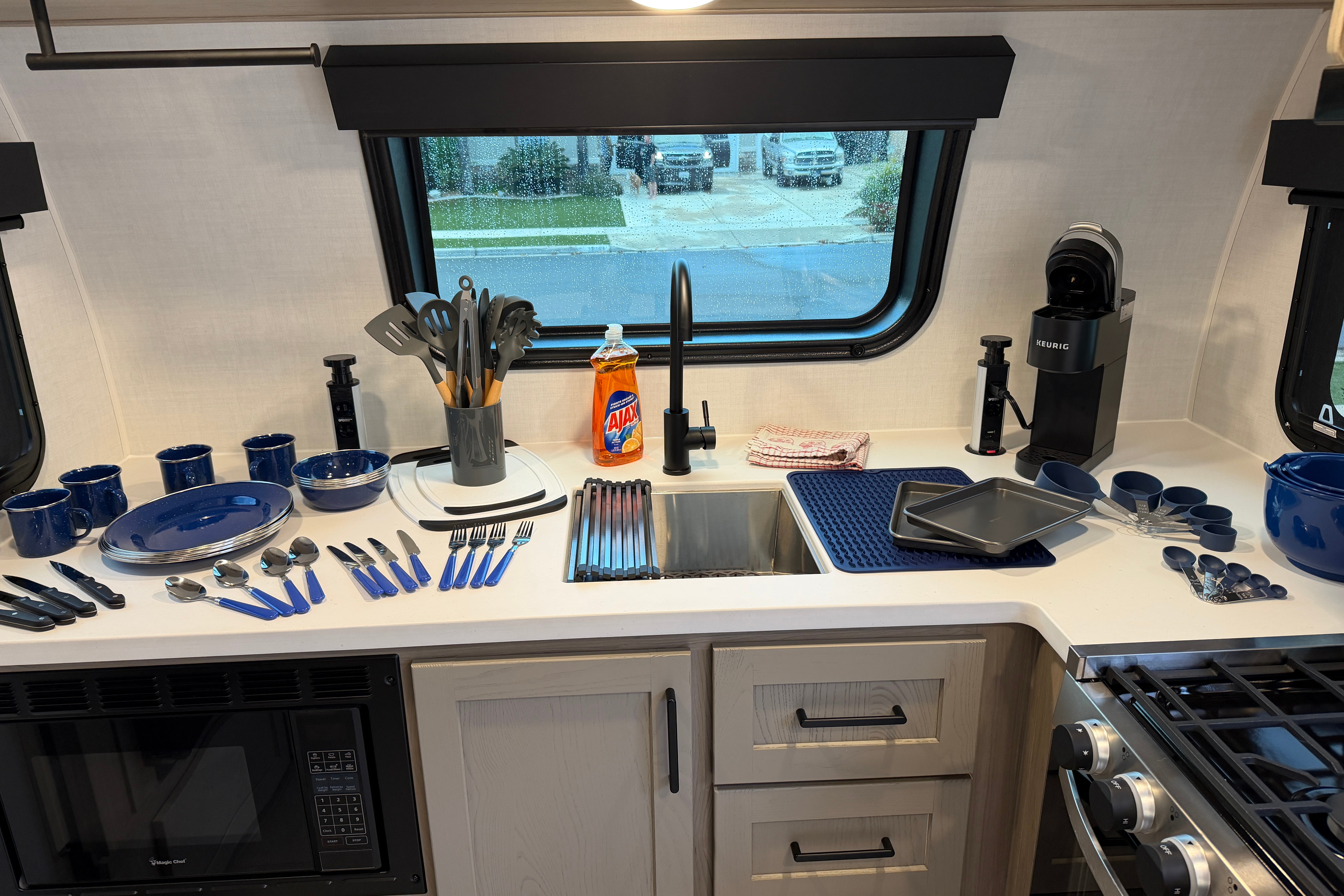 Fox RV Rentals Forest River Rockwood Geo Pro 20FK