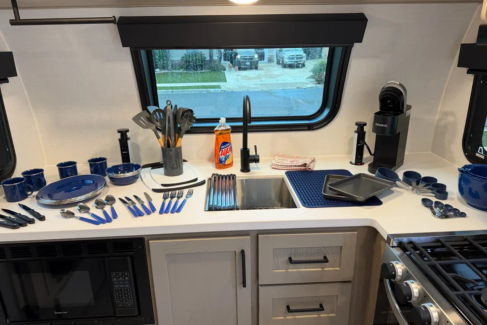 Fox RV Rentals Forest River Rockwood Geo Pro 20FK