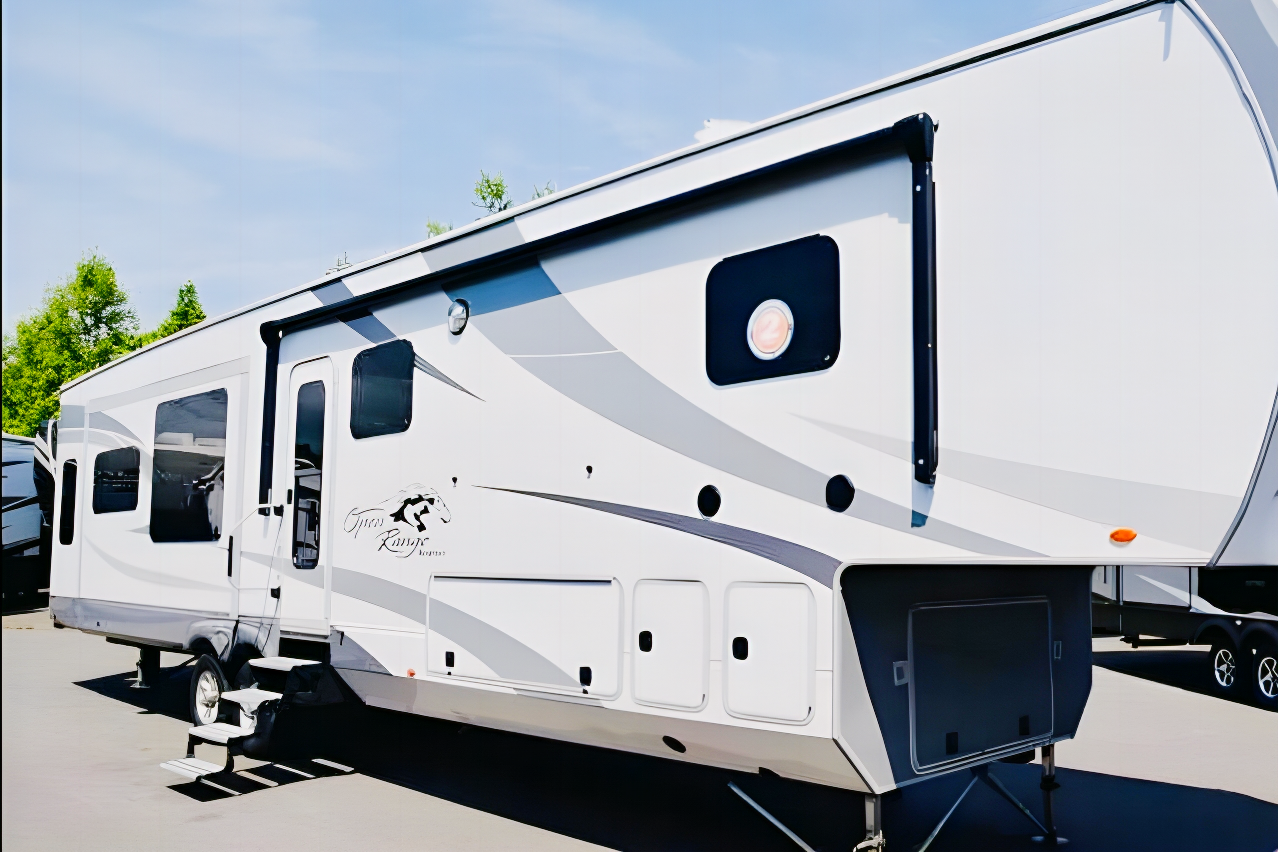 Fully Renovated Fifth Wheel, With Many High End Upgrades. Fully Stocked and Ready to Go!
