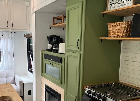 Fully Renovated Fifth Wheel, With Many High End Upgrades. Fully Stocked and Ready to Go!
