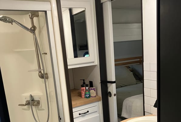 Fully Renovated Fifth Wheel, With Many High End Upgrades. Fully Stocked and Ready to Go!