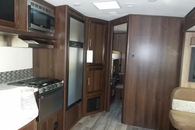 All you need to do is show up!  Fully stocked, transported and set-up at your location, family friendly Jayco White Hawk 31’ Trailer!