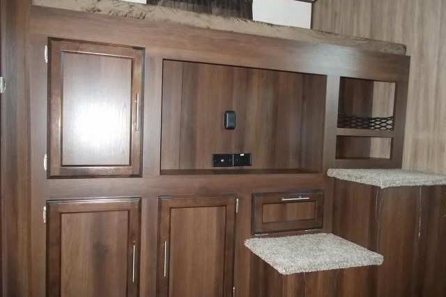 All you need to do is show up!  Fully stocked, transported and set-up at your location, family friendly Jayco White Hawk 31’ Trailer!