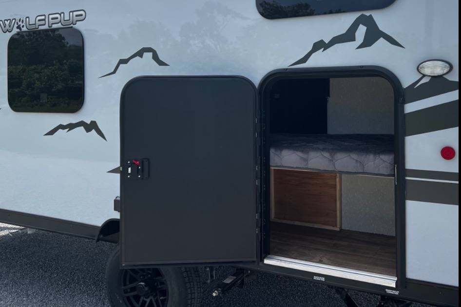 *TV, Solar, Bunkbeds..*