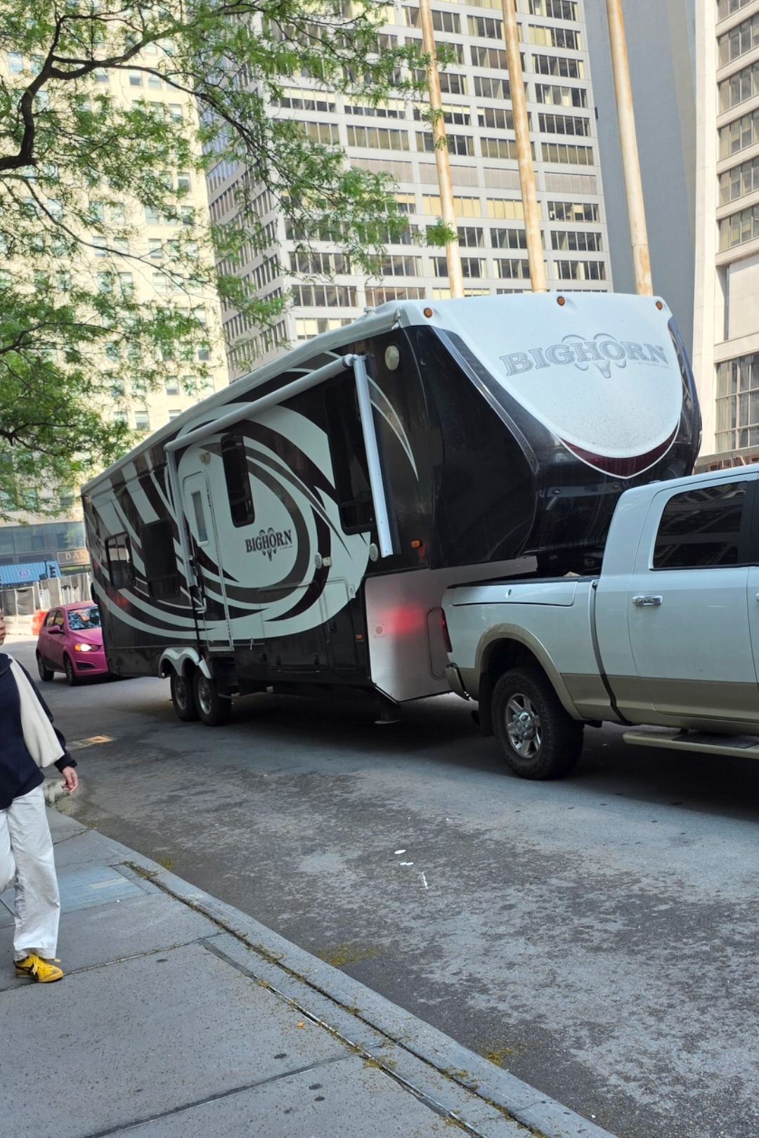 Ariel 's Heartland Bighorn Fifth Wheel