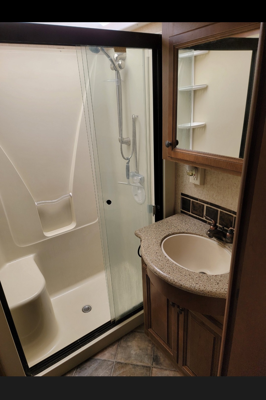 Ariel 's Heartland Bighorn Fifth Wheel