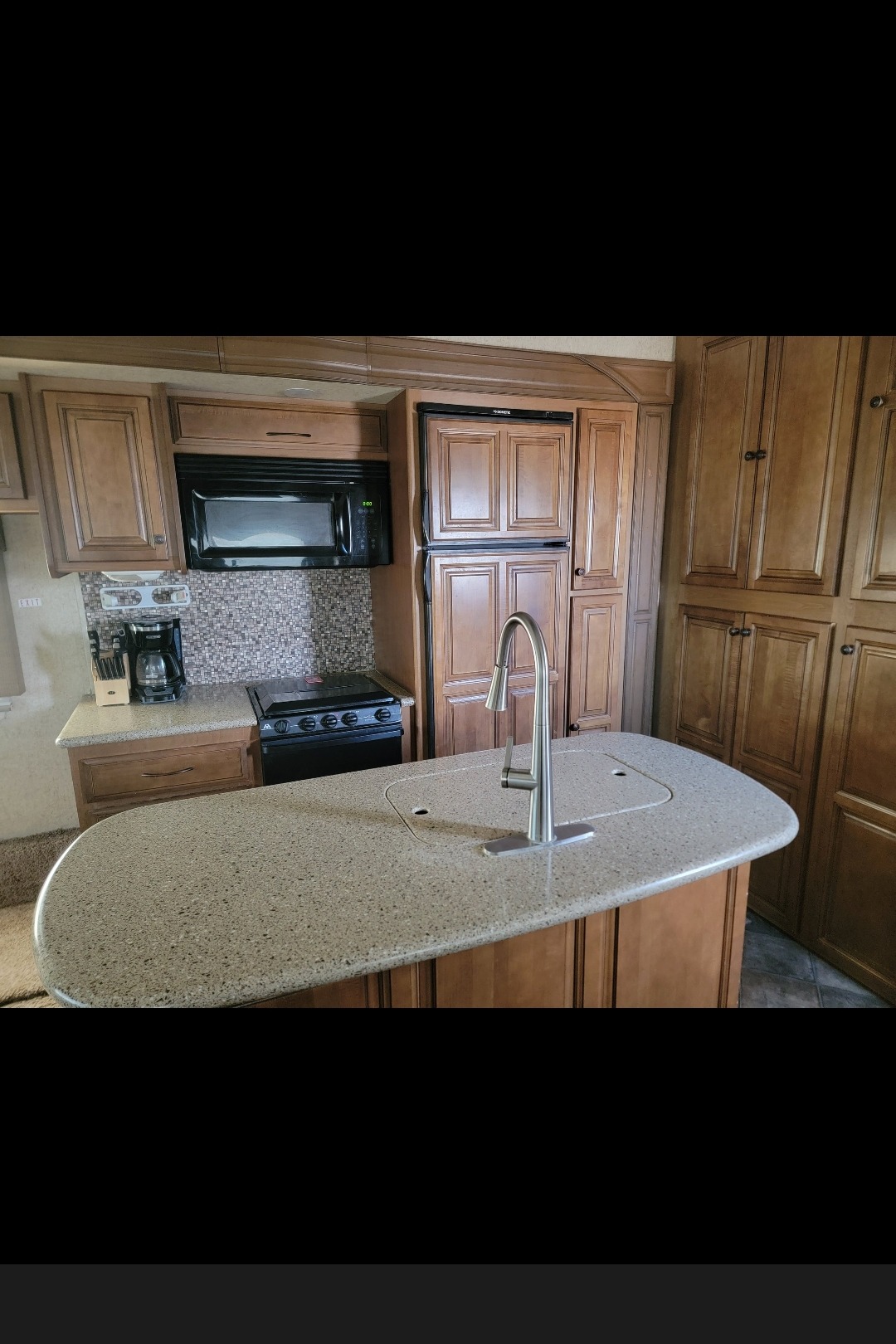 Ariel 's Heartland Bighorn Fifth Wheel