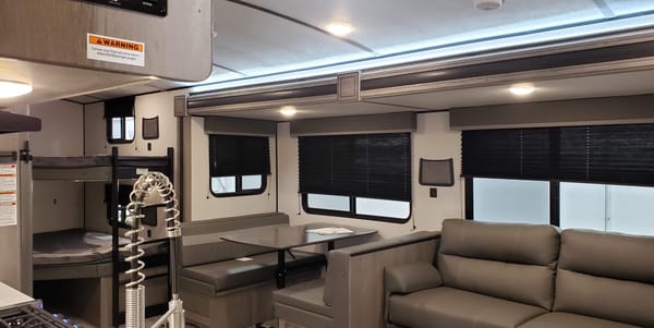Keystone Springdale 282 bh Travel Trailer