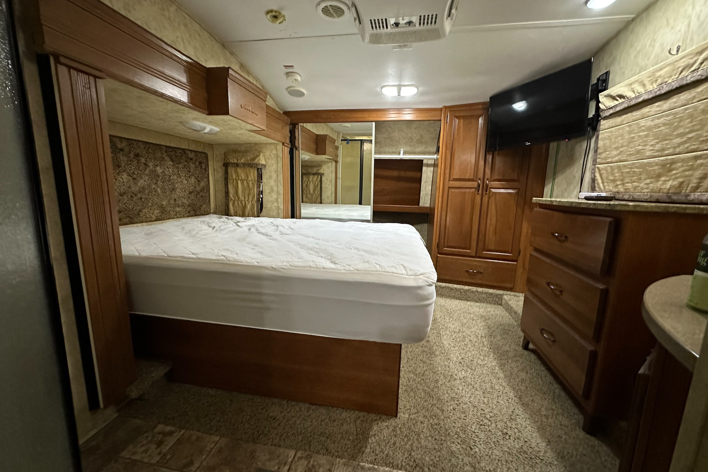 333-DB Montanan Bunk Room with two bathrooms (sleeps 10) Turn Key Package Available