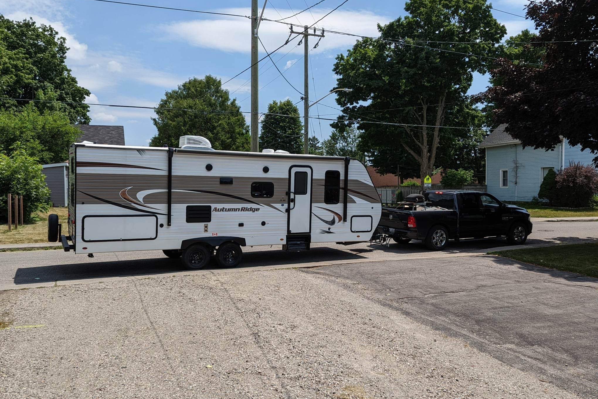 The Campbell's Starcraft 26BHS Travel Trailer