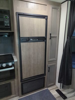 The Campbell's Starcraft 26BHS Travel Trailer