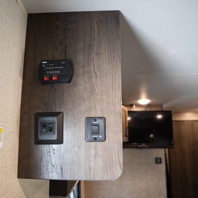 Clean & Fully Equipped Family Bunkhouse – Easy Setup Starcraft 26BH