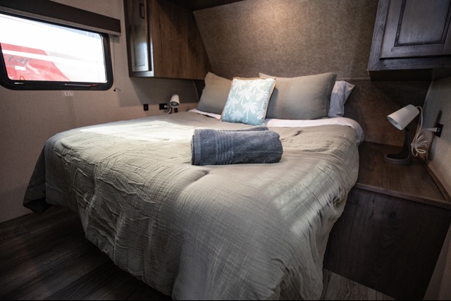 Clean & Fully Equipped Family Bunkhouse – Easy Setup Starcraft 26BH