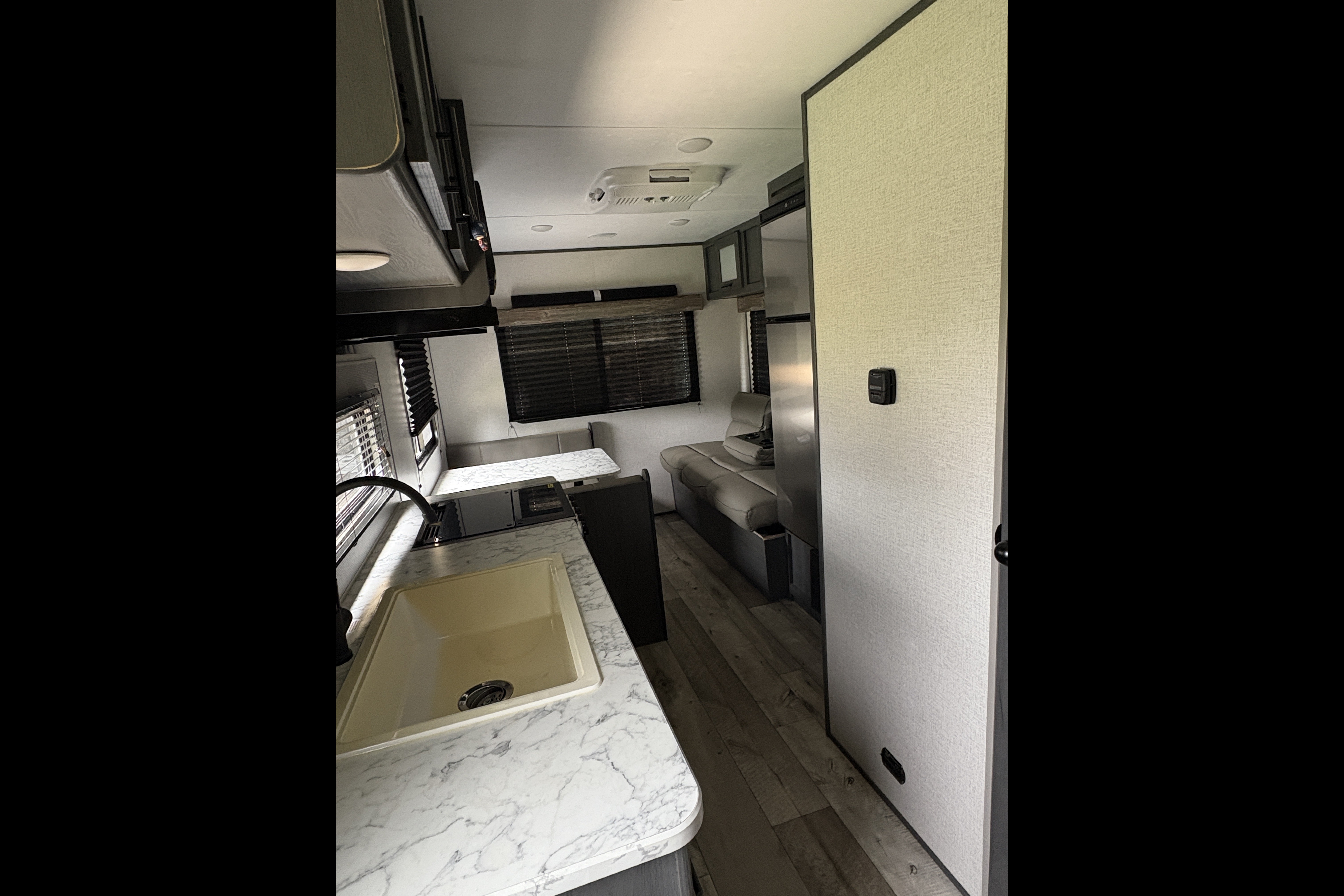 Cain's cozy retreat Dutchmen 21RDC Travel Trailer