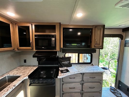 Kristen & Cody’s Grand Design Transcend Travel Trailer