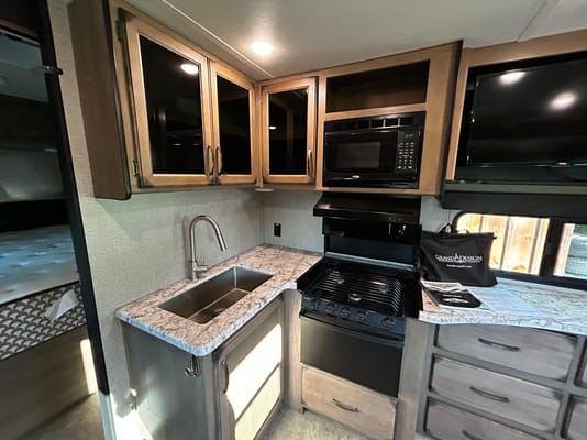 Kristen & Cody’s Grand Design Transcend Travel Trailer