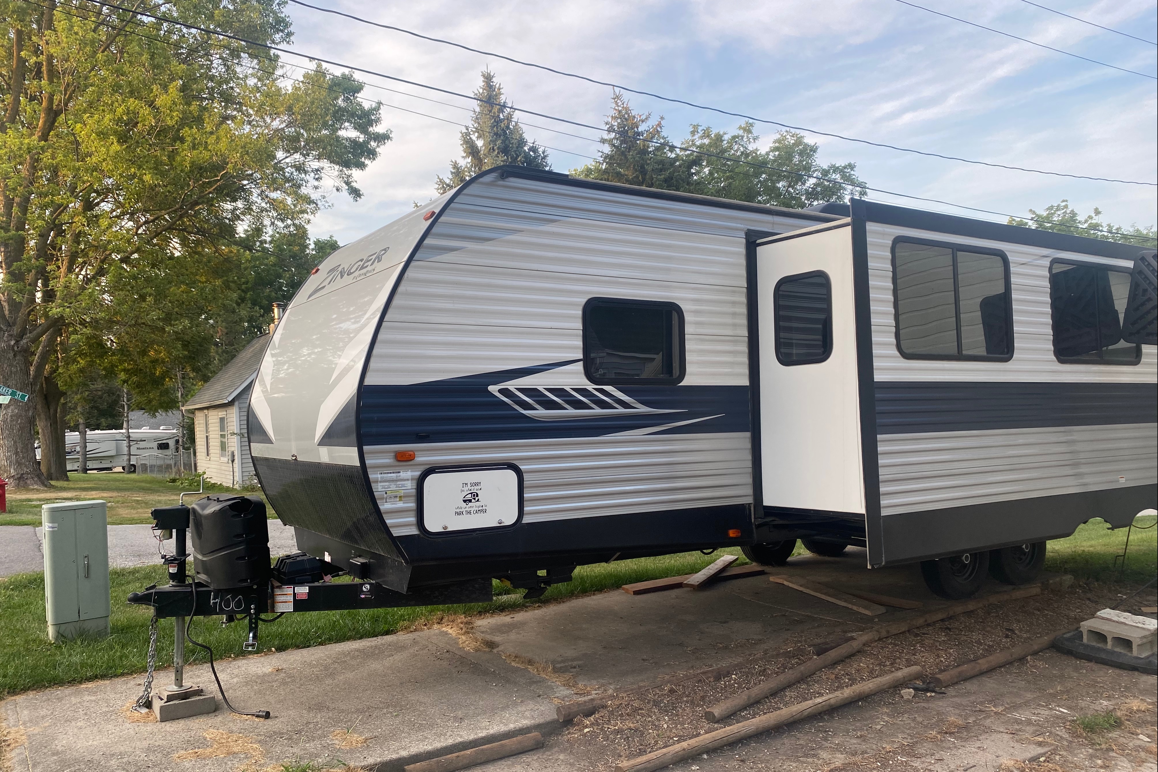 Wes's Crossroads Zinger Travel Trailer