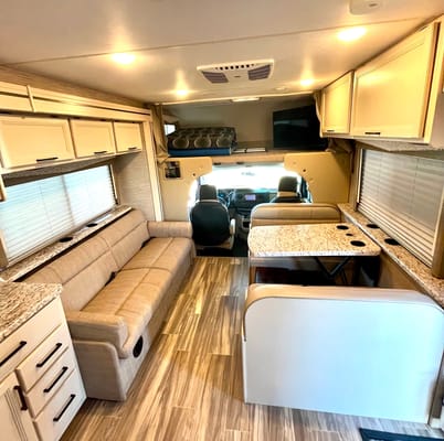 2022 Thor Motor Coach Freedom Elite 30FE