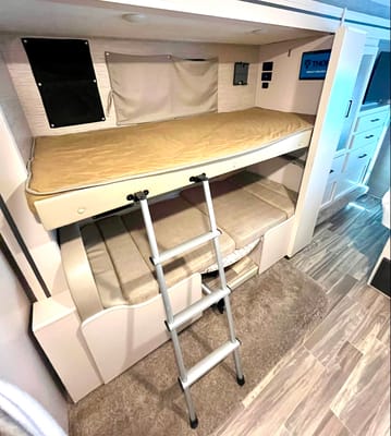 2022 Thor Motor Coach Freedom Elite 30FE