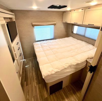 2022 Thor Motor Coach Freedom Elite 30FE