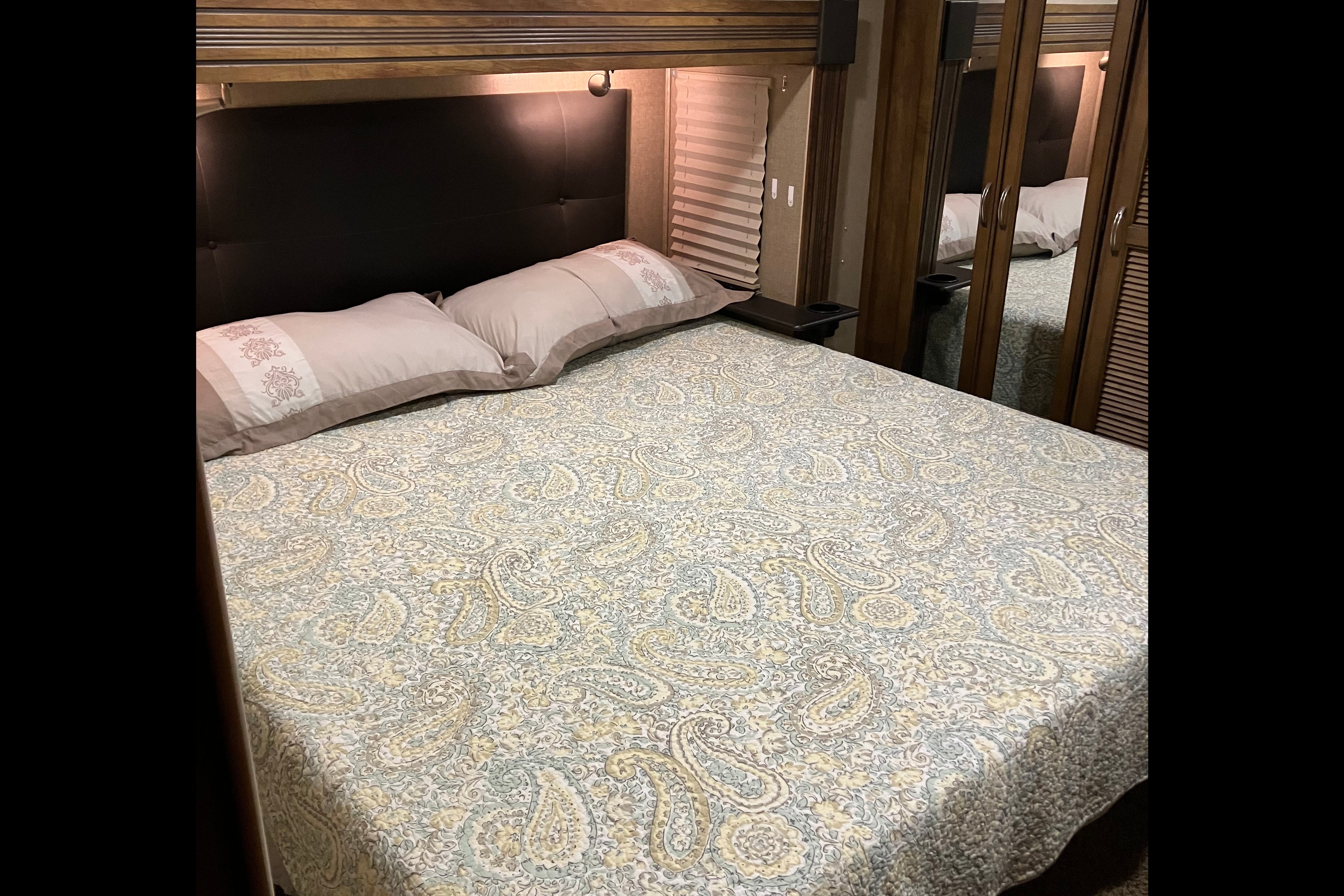 Jones Chaparral 2 Bedroom 390QSMB