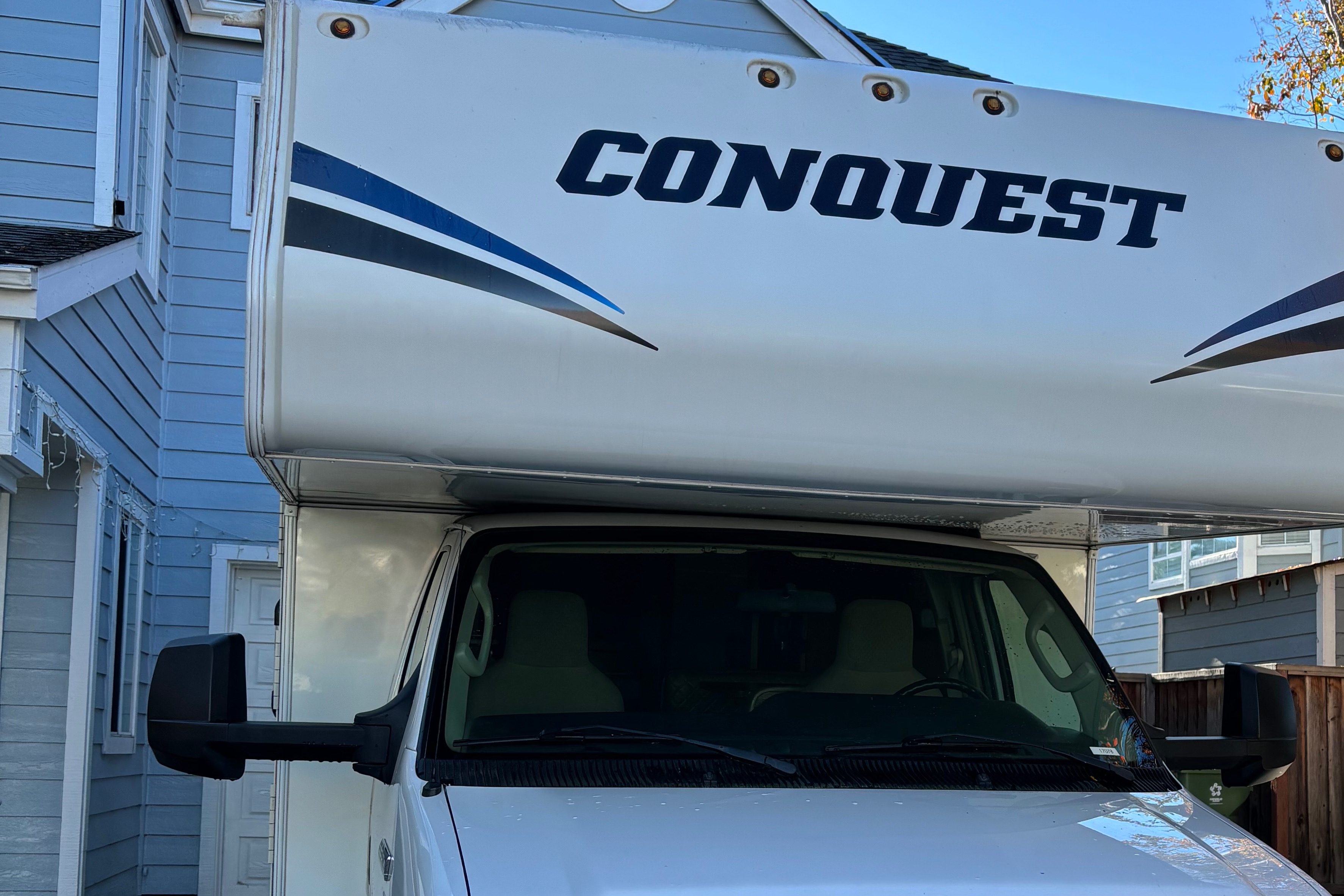 Mint 2019 Gulf Stream Conquest Class C