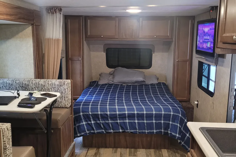 Forest River Viking 21BHS Travel Trailer
