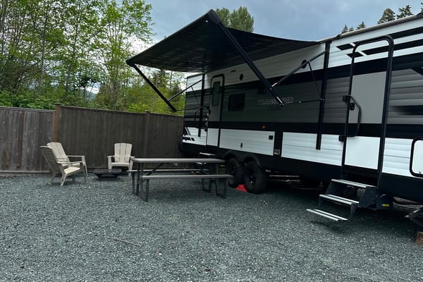 Glamping’ Camping