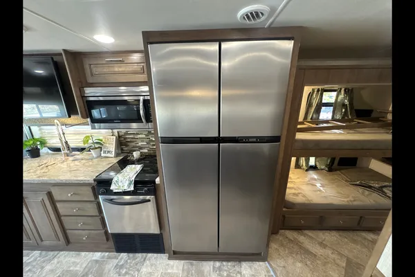 Westland 2018 Forest River Georgetown GT5