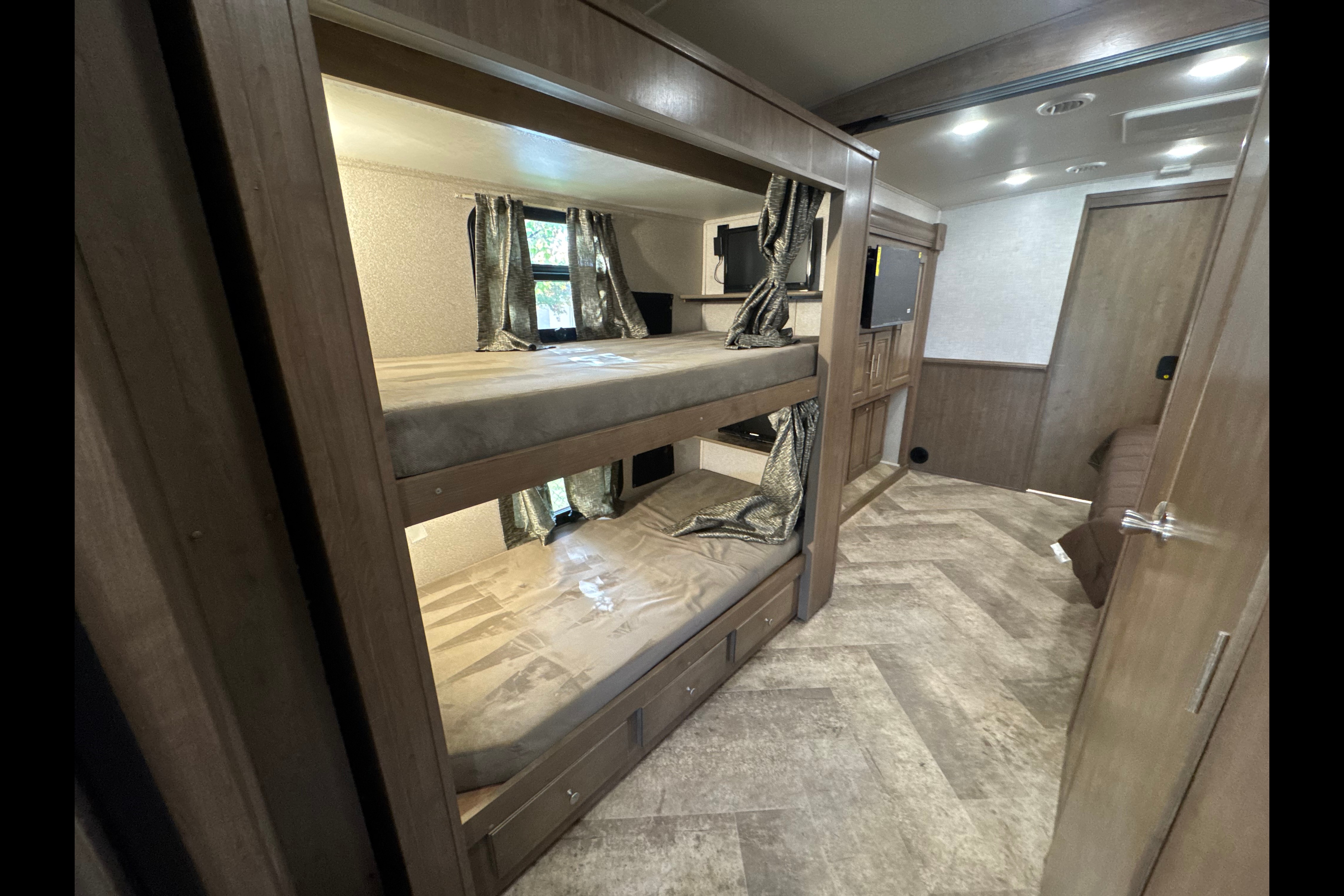 Westland 2018 Forest River Georgetown GT5