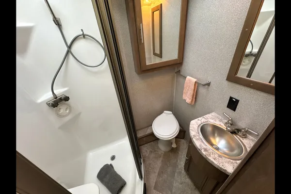 Westland 2018 Forest River Georgetown GT5