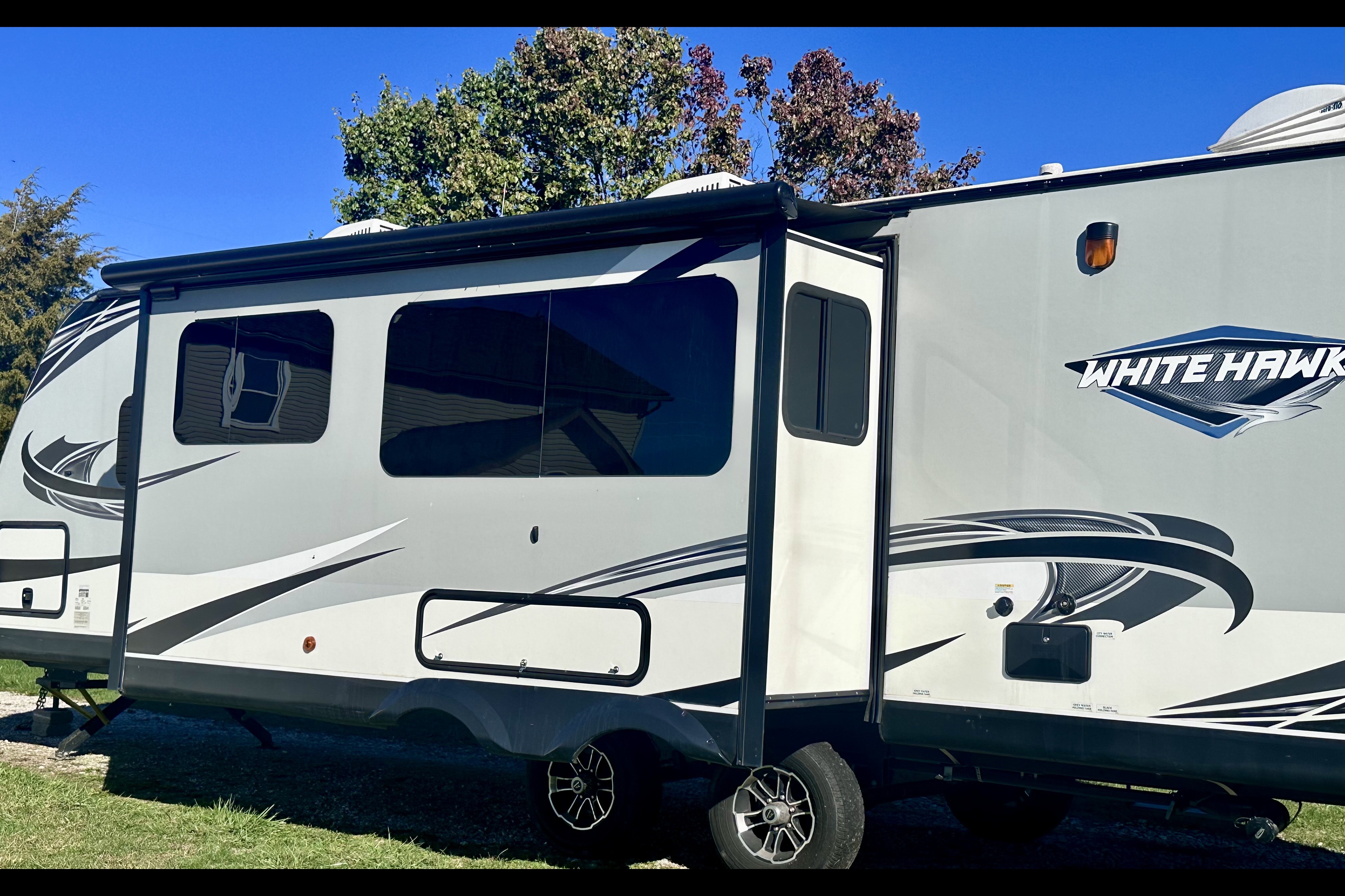 Jayco White Hawk Travel Trailer