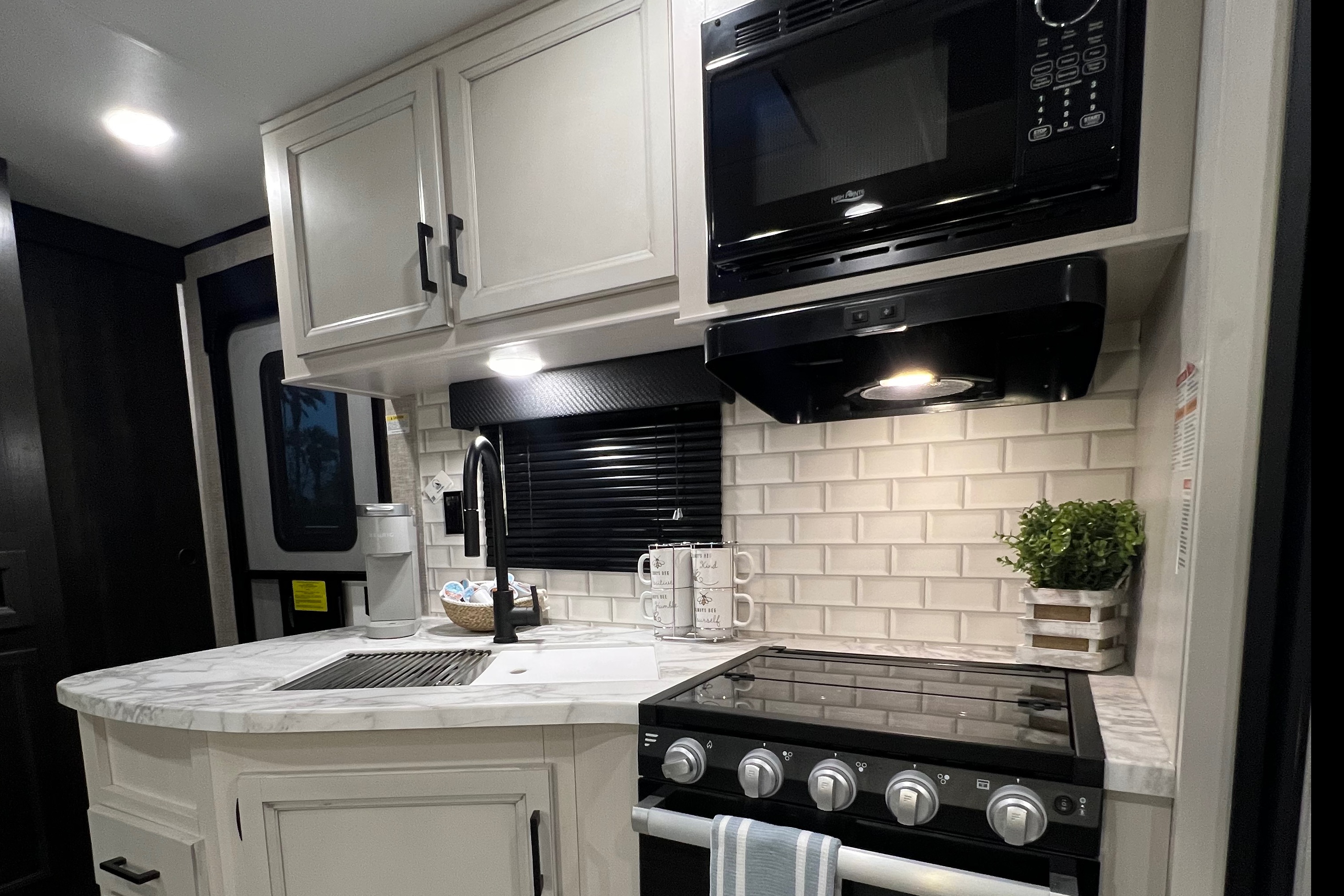 Camp Time!! Jayco Jay Flight 32BHDS Travel Trailer