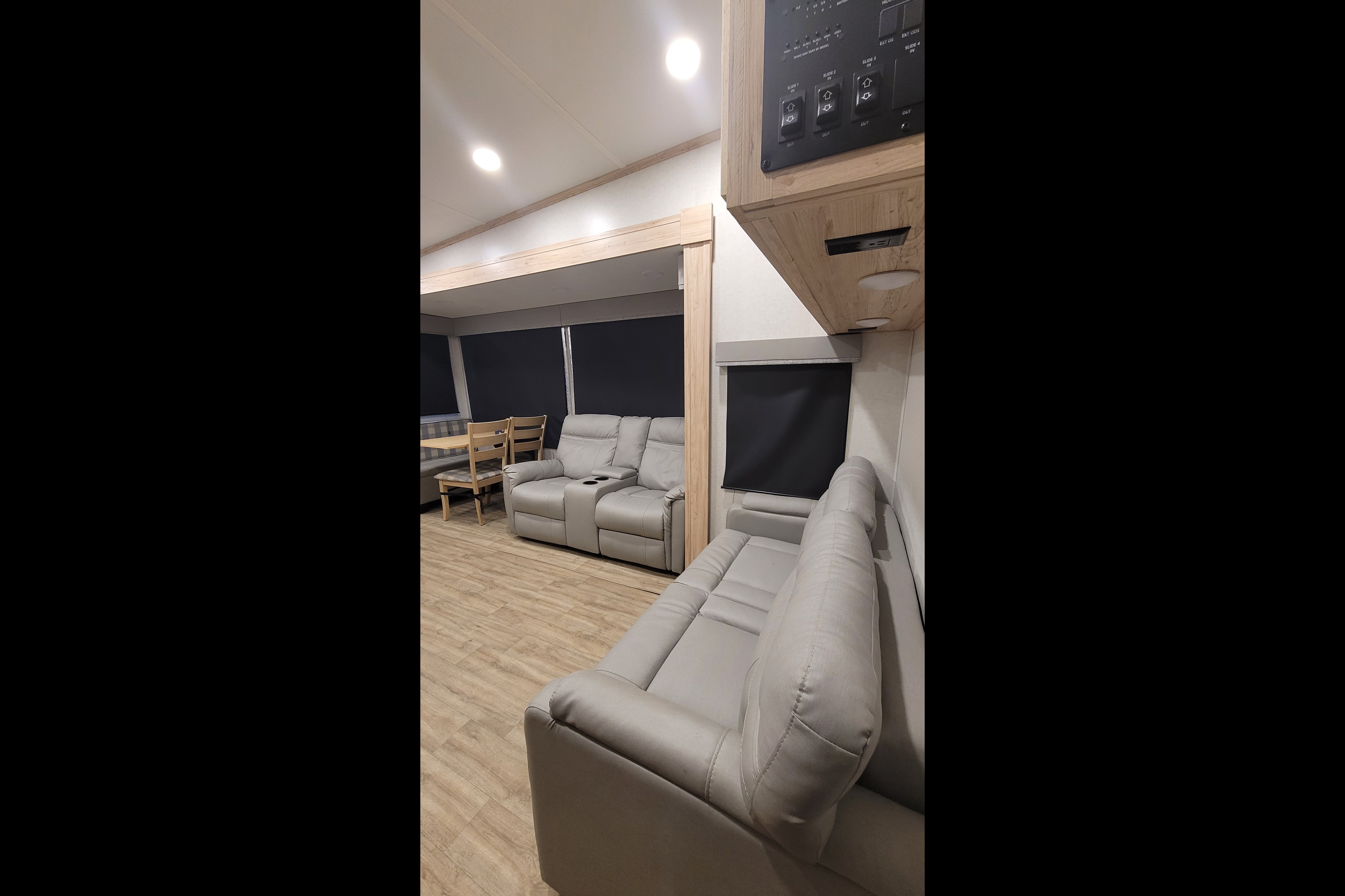 Pruitt's Alliance RV Avenue Fifth Wheel