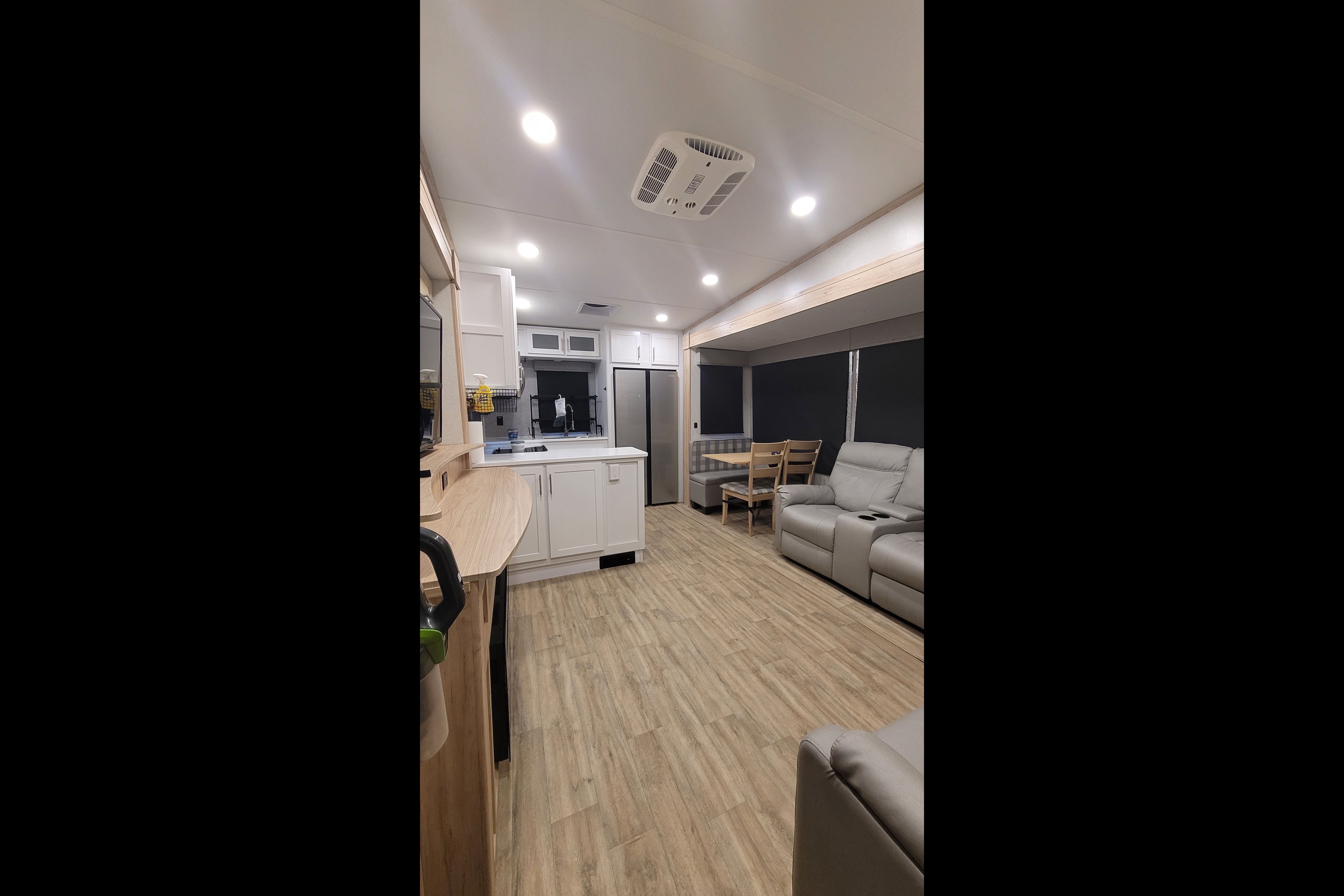 Pruitt's Alliance RV Avenue Fifth Wheel