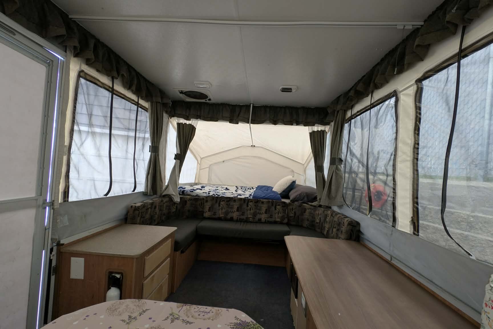 Betancourt Fam Rockwood Freedom Tent Trailer