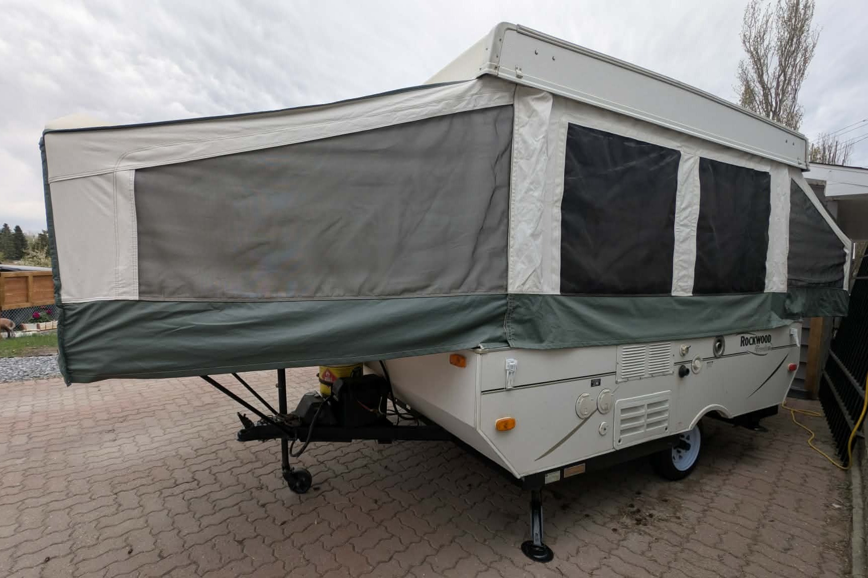 Betancourt Fam Rockwood Freedom Tent Trailer