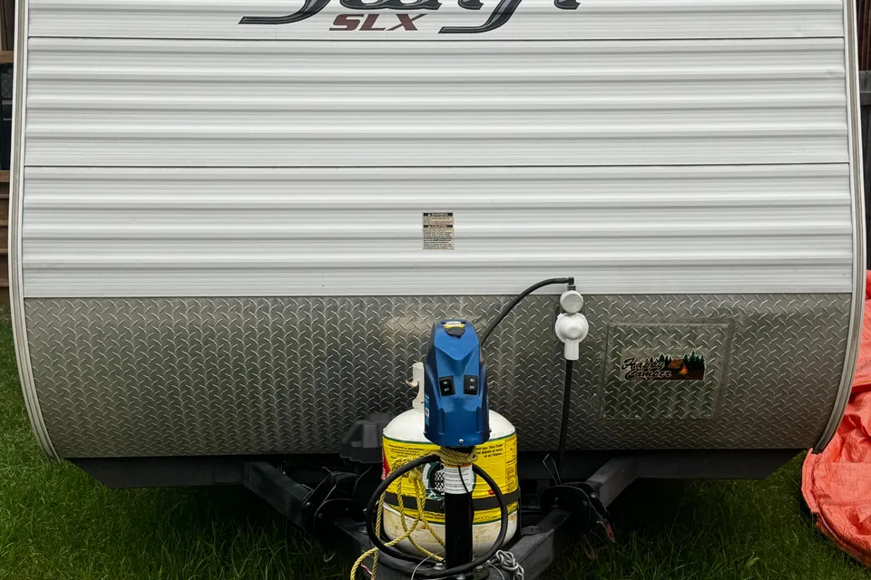 Hassle-Free Family Camping SUV Towable Jayco Swift With Bunks Sleeps 5