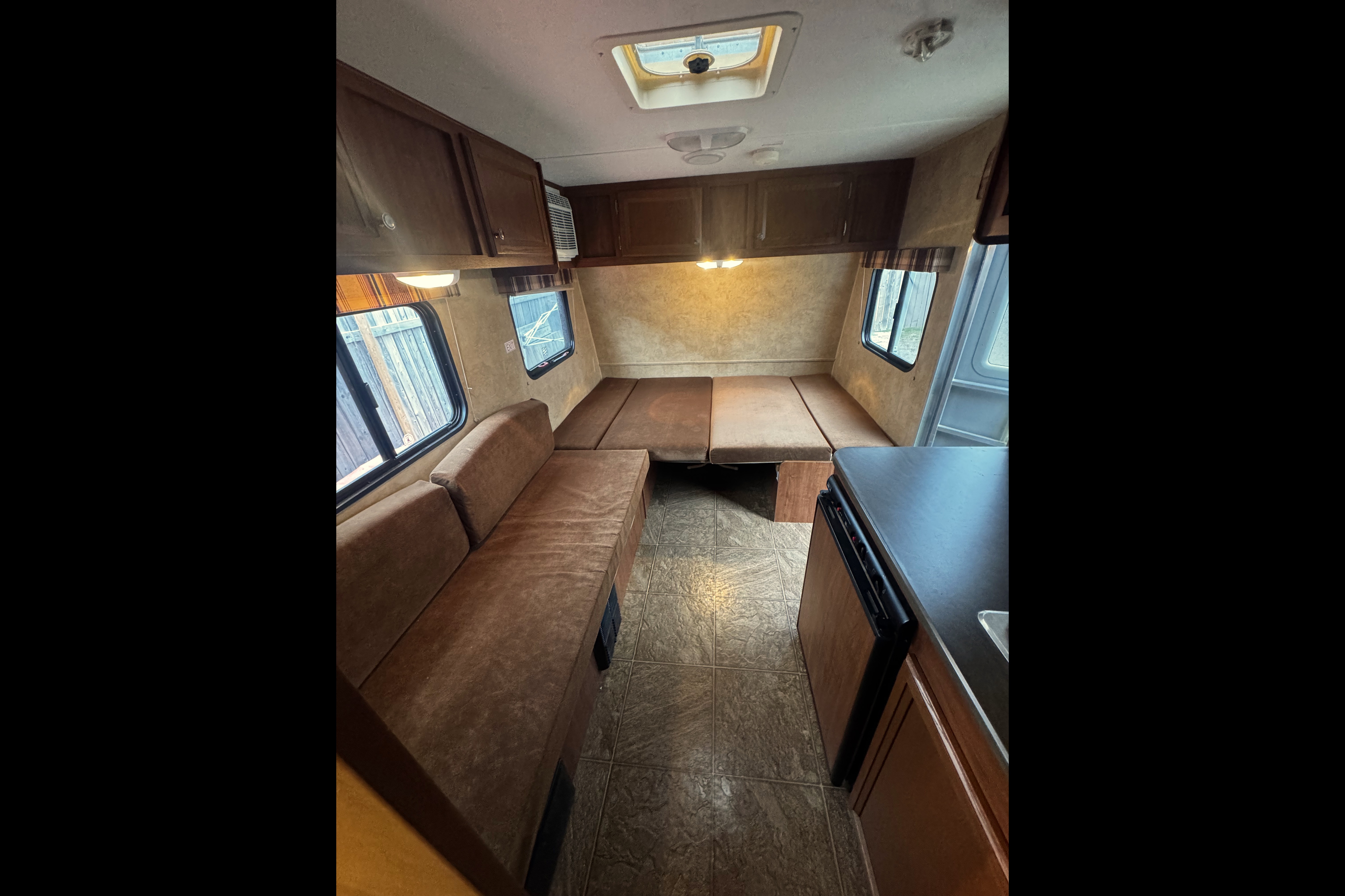 Hassle-Free Family Camping SUV Towable Jayco Swift With Bunks Sleeps 5
