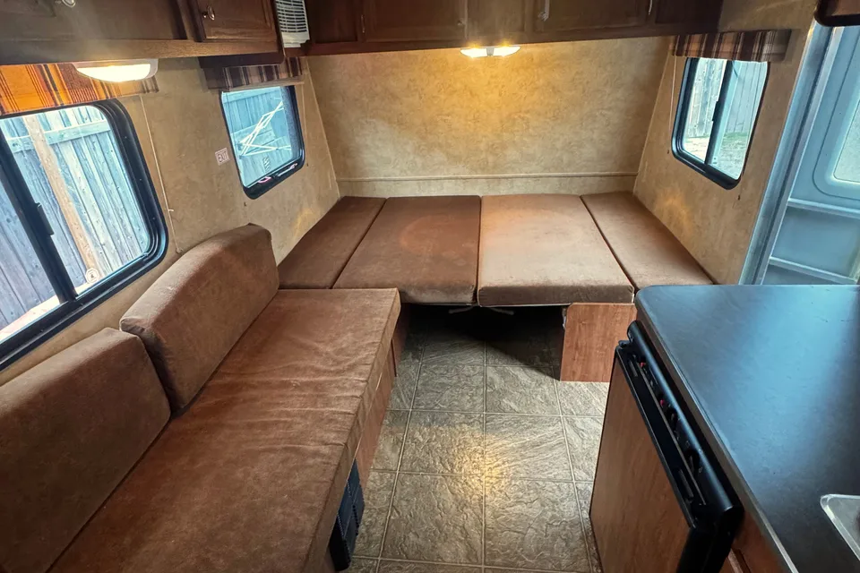 Hassle-Free Family Camping SUV Towable Jayco Swift With Bunks Sleeps 5
