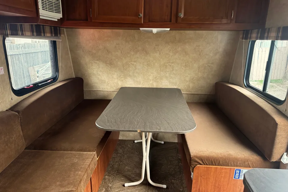 Hassle-Free Family Camping SUV Towable Jayco Swift With Bunks Sleeps 5